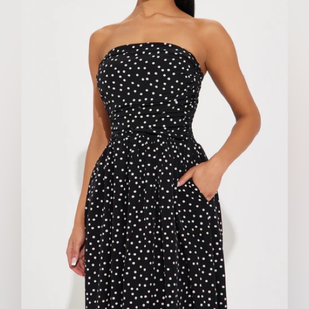 (BNWT) Fashion Nova Chloe Black & White Polka Dot Strapless Maxi Dress